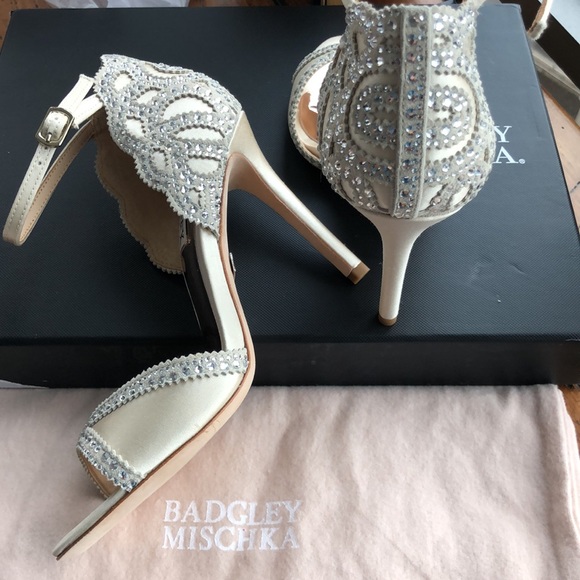 Badgley Mischka Roxy Ankle Strap Evening Shoe IVORY - Picture 13 of 17